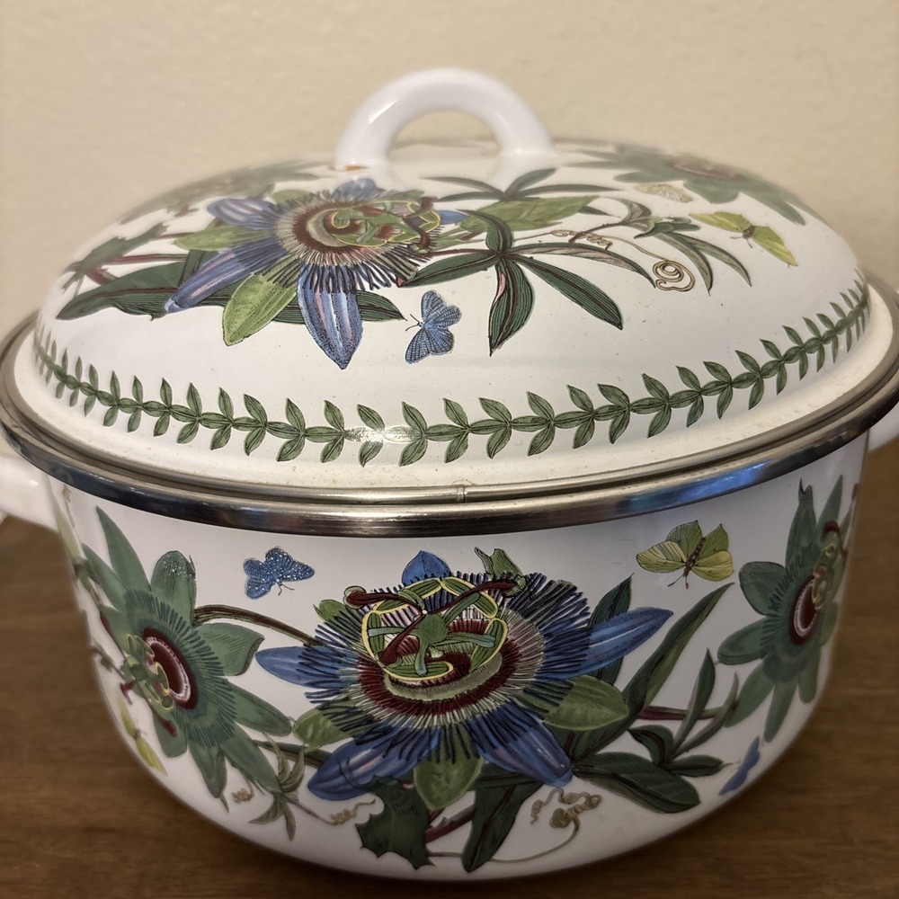Portmeirion Botanic Garden Enameled Dutch Oven Blue Passion Flower Design Large